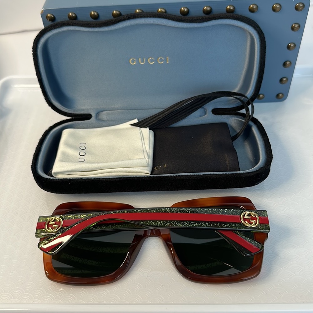 New - GUCCI Shiny Havana Square Sunglasses
GG0036S 003 54 - Picture 7 of 11